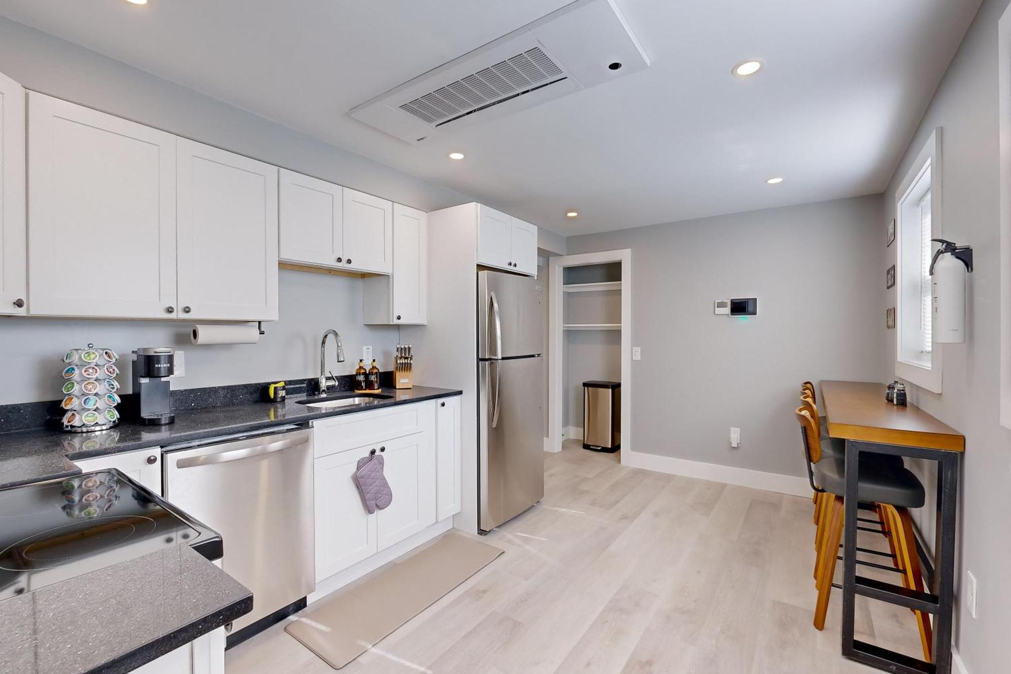 Five75 Lux Prov - Mins Away From Federal Hill Apartment Providence Exterior photo